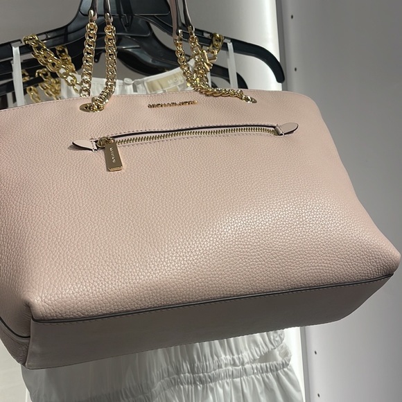 MICHAEL KORS
Jet Set Medium Front Zip Pebbled Leather Chain Tote 
Powder Blush - Picture 5 of 16